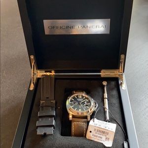 Paneri 44mm automatic reserve, box and papers